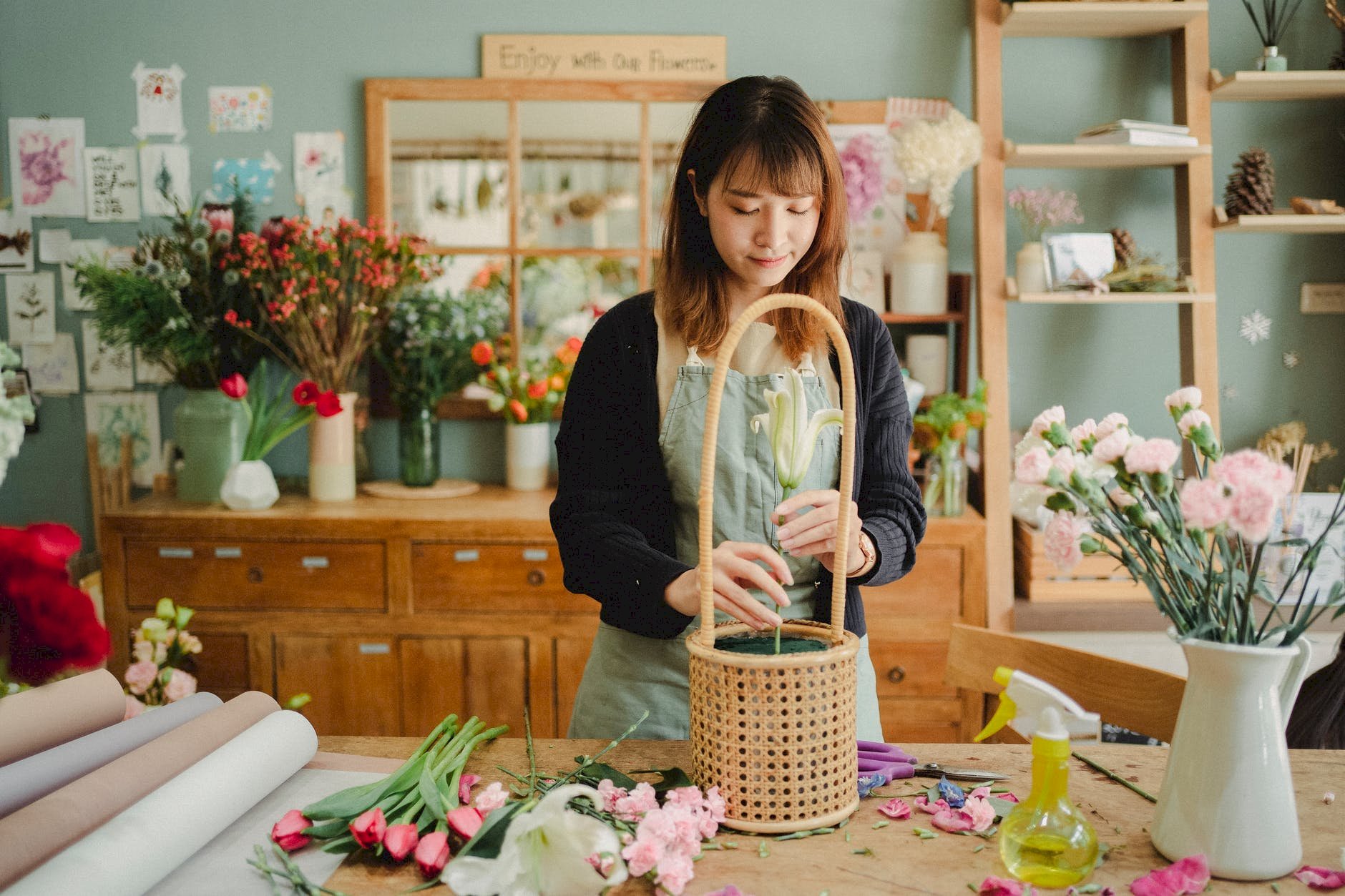 Thế Giới Công Sở tư vấn địa chỉ mua phụ kiện, phụ liệu cắm hoa ở TPHCM 