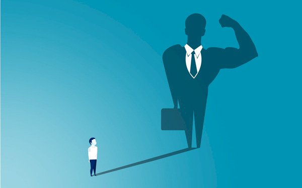 Giám đốc ngân hàng 51 tuổi phá sản đi giao đồ ăn, sau 1 tháng trở thành 