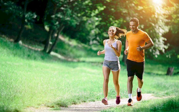 Chạy bộ vào buổi sáng khi bụng đói có tốt cho việc giảm cân? Nhiều người đã lầm, đây mới là sự thật