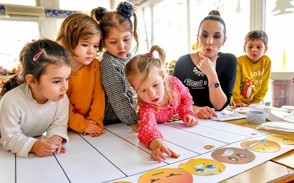 2 bà mẹ Do Thái trò chuyện, tiết lộ cách ĐÁNH THỨC trí thông minh của con từ khi 1 tháng tuổi cho tới lúc trưởng thành: Cha mẹ nào cũng nên học!