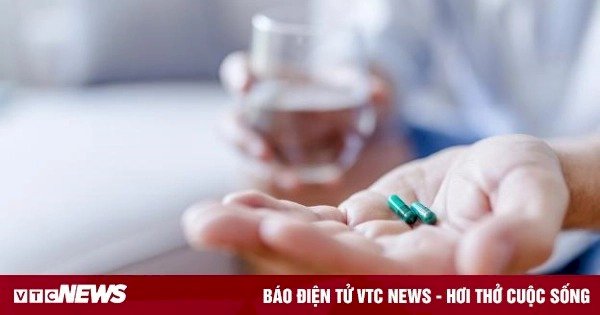 Khi đang uống thuốc, nên tuyệt đối tránh xa những loại nước này