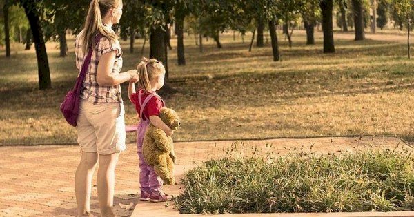 Dù giàu hay nghèo, hãy dạy con điều này nếu muốn tương lai giàu có: Quan trọng hơn cả kiếm tiền