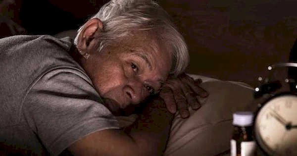 Sau 40 tuổi, cần nhớ ''3 không'' và ''4 nên'' trước khi ngủ