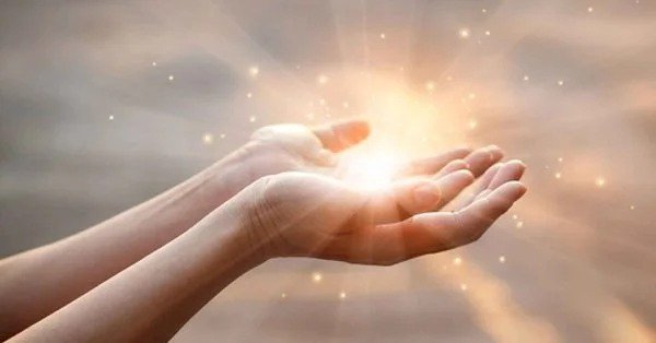 Muốn biết người có phúc đức hay không chỉ cần nhìn vào 2 điều sau