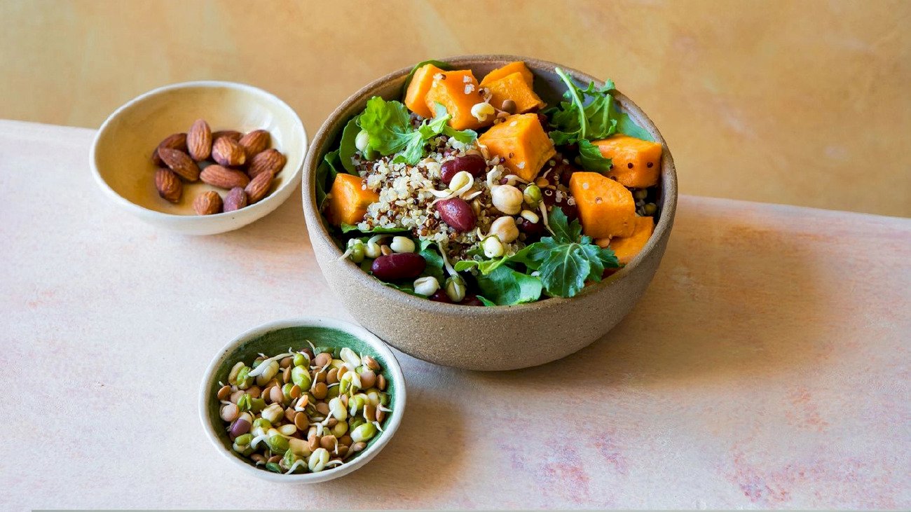 Ăn ít hay ăn nhiều sống lâu hơn? Câu trả lời chính xác nhất của chuyên gia, đừng để lầm tưởng làm hại cả đời!