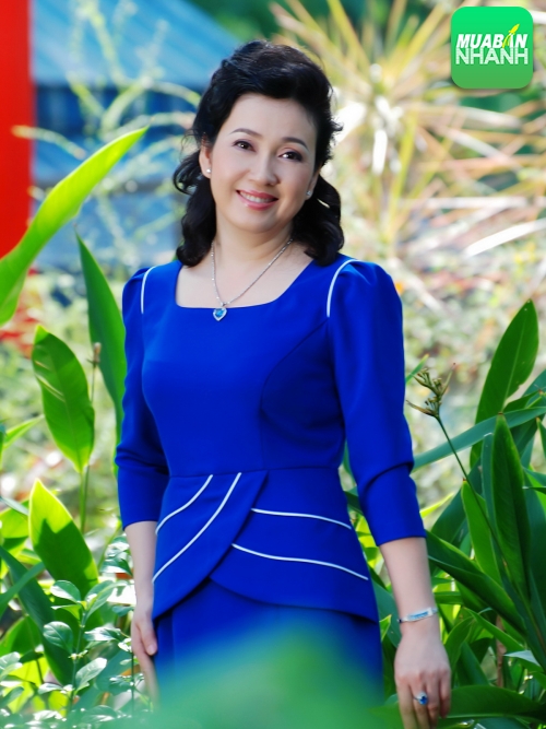 Đầm dạo phố cho người lớn tuổi