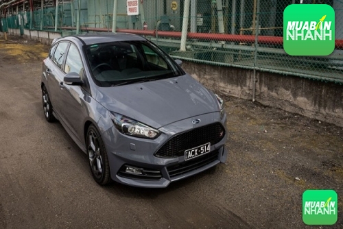 Kinh nghiệm xem và trả giá xe Ford Focus cũ