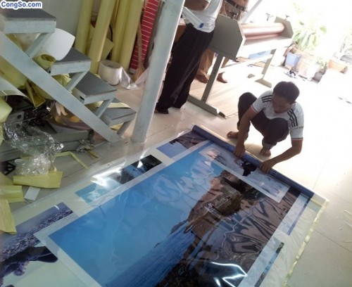 Nhận in backlit film trang trí showroom