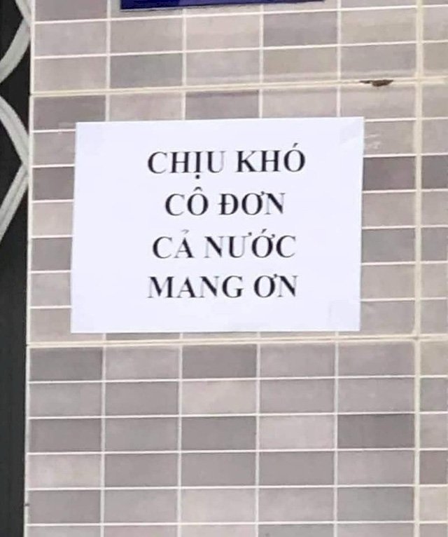 Những chiếc bảng thông báo hạn chế gặp nhau 'cực mặn' khiến ai cũng thấy giãn cách nhẹ nhàng hơn rất nhiều