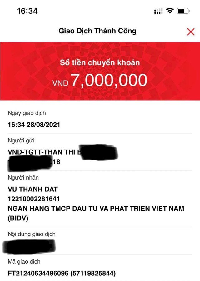 Kẻ lừa đảo tạo tài khoản ngân hàng với tên chủ tài khoản giống y hệt người bị giả mạo (ảnh nhân vật cung cấp)