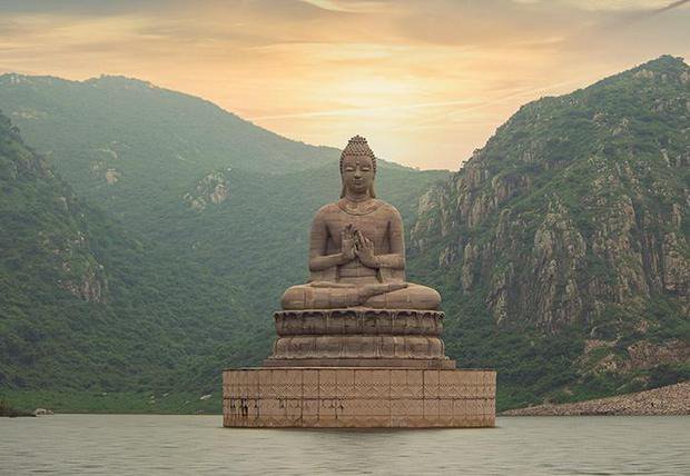Chụp ảnh với Đức Phật bị coi là hành vi phạm pháp ở Sri Lanka 