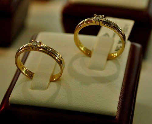 Mẹo chọn mua nhẫn cưới tiết kiệm