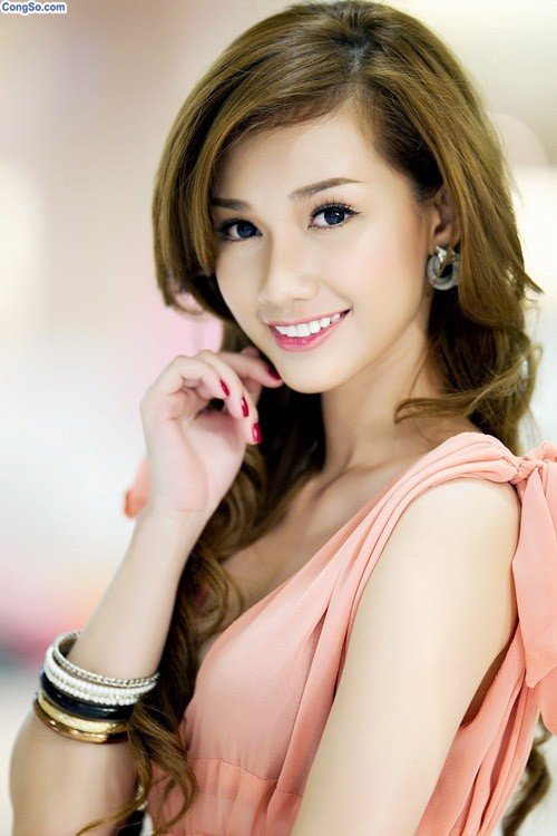 hot girl quỳnh chi