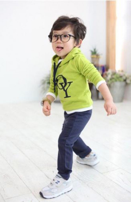 Những cách kết hợp áo phông tuyệt đẹp cho bé trai