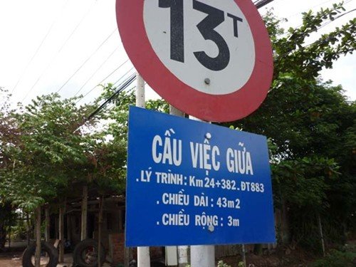 Cầu việc giữa