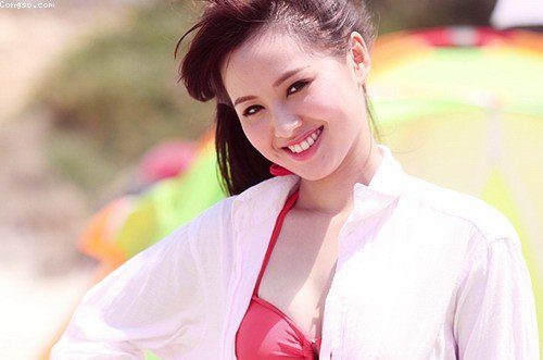 Tâm Tít: Xinh đẹp ở mọi góc nhìn