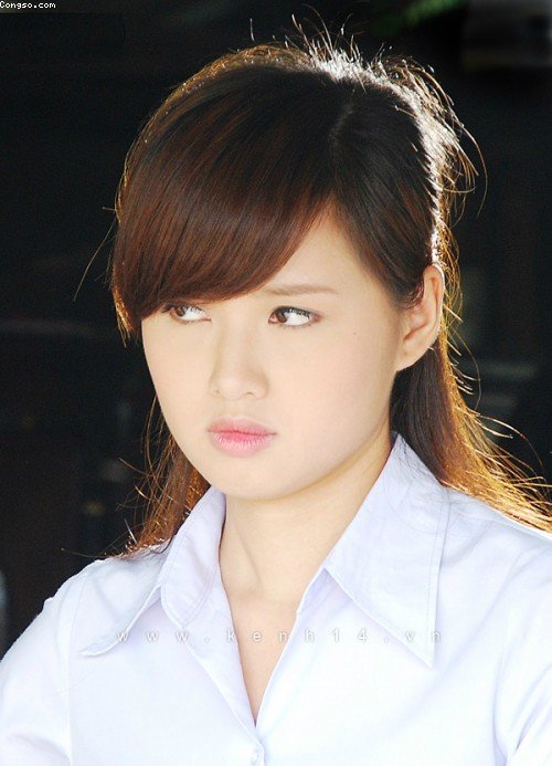 Tâm Tít: Xinh đẹp ở mọi góc nhìn